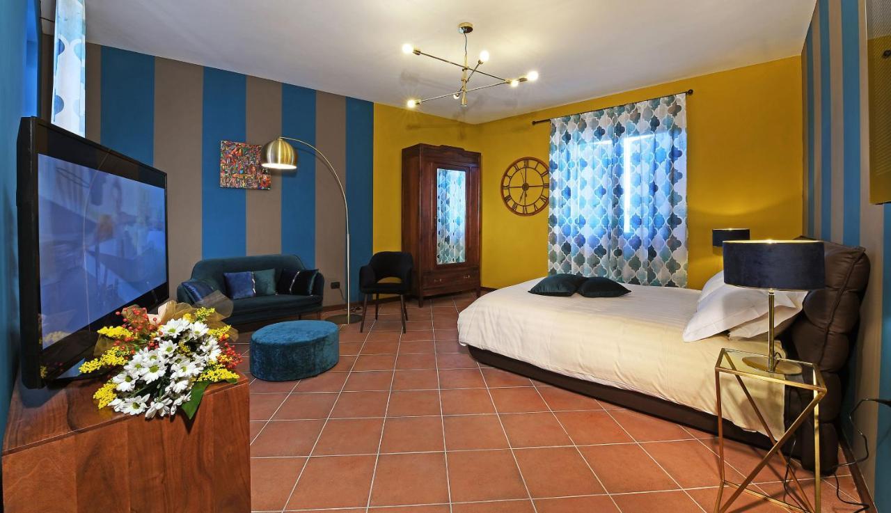 Panoramic Villa Garassino - Country Rooms And Fine Restaurant Treiso Exterior foto